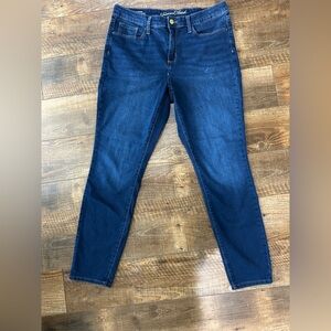 Universal Thread Women's Blue Jeans size 12/31R